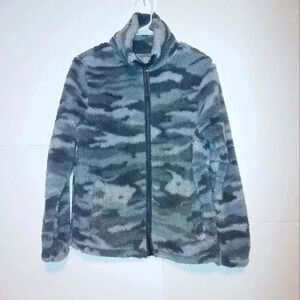 Cozy Sherpa Womens camouflage print Fleece Zip Up.  Size Small
